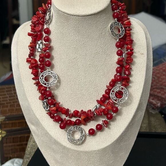 Premier Designs Beaded Necklace Red And Silvertone Triple Strand Adjustable - Picture 4 of 6